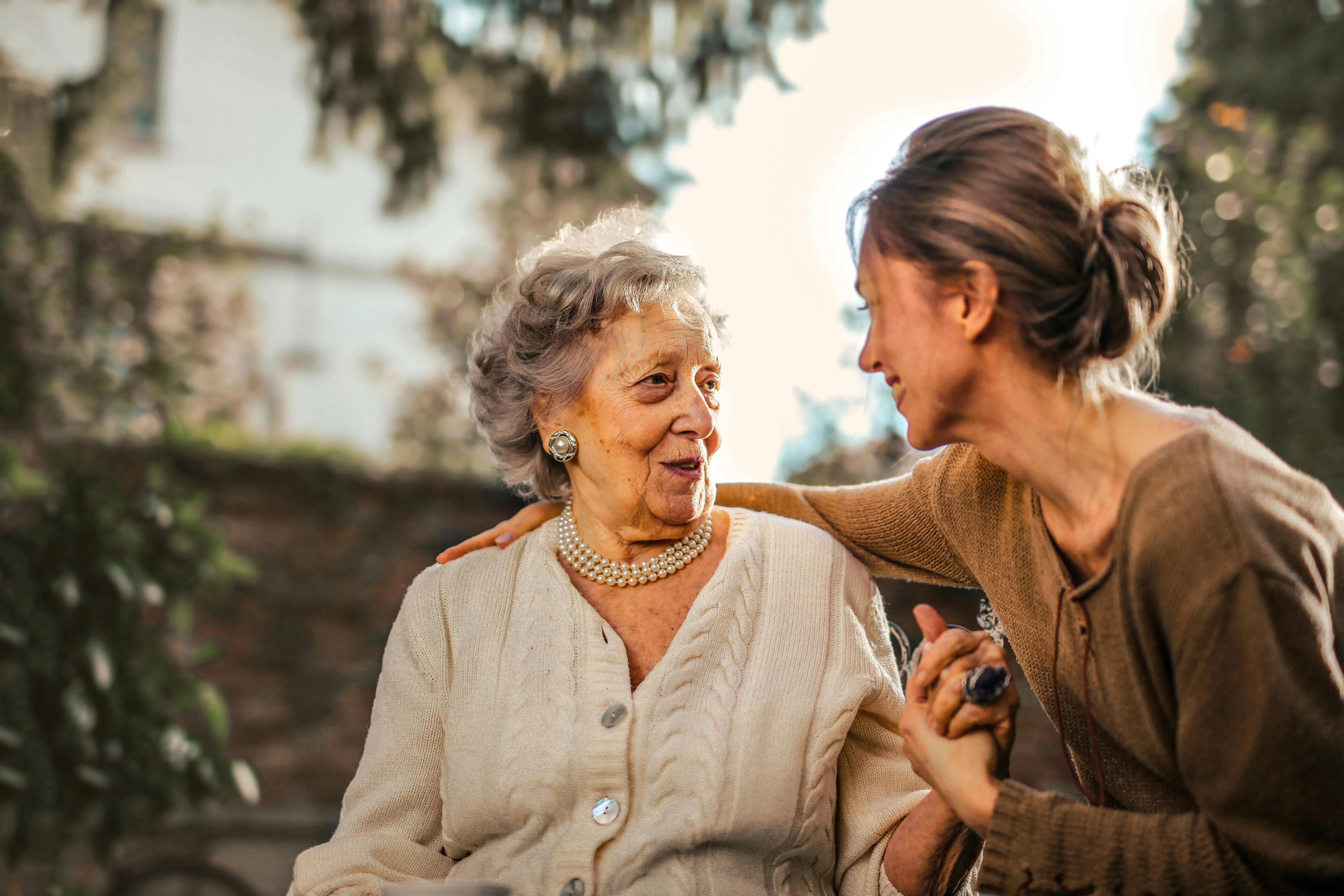 Enjoying Arizona's beautiful landscape in assisted living